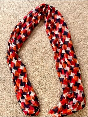 Tommy Hilfiger Scarf – Free with Purchase